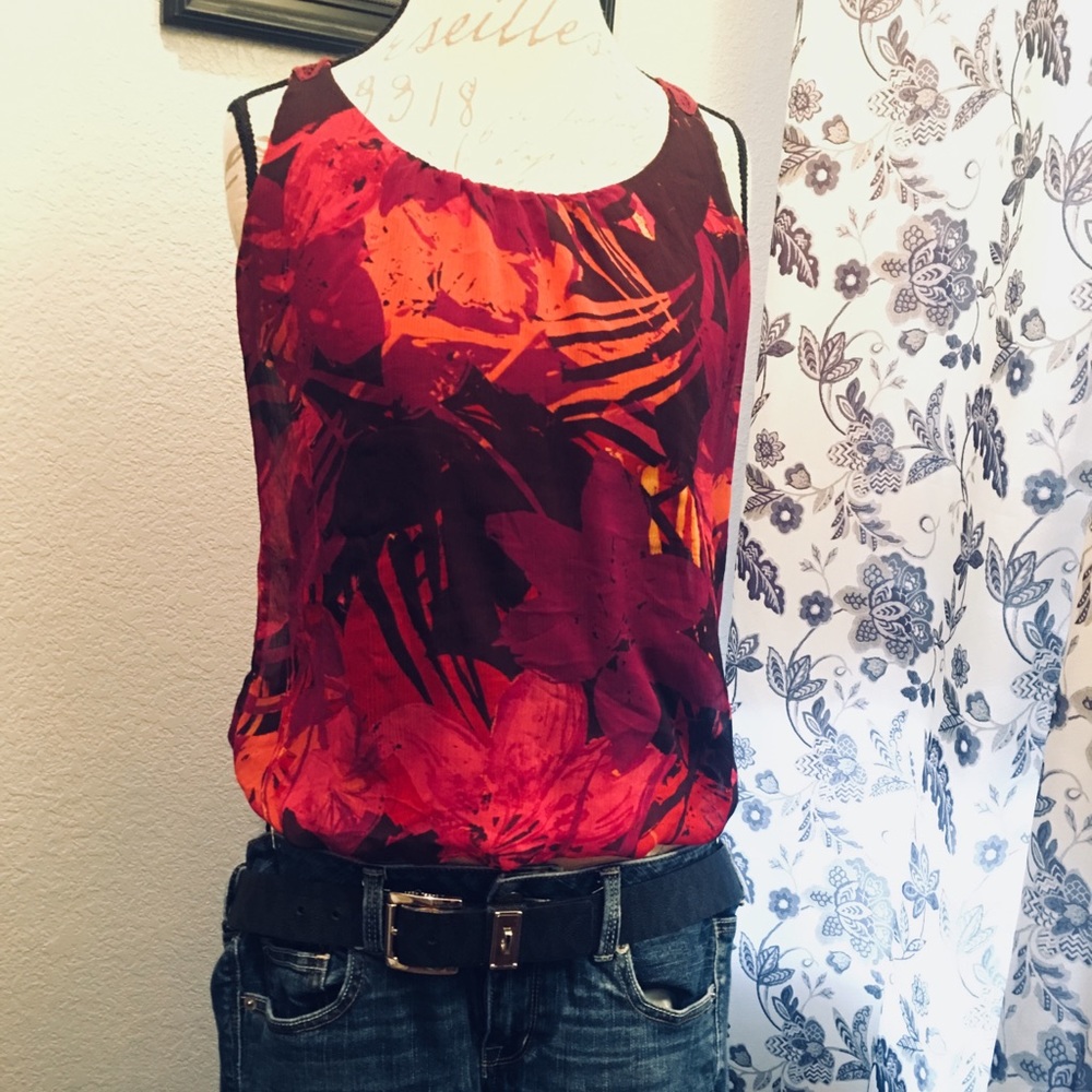 Lined sleeveless top